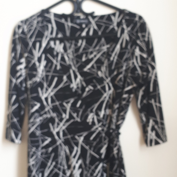 Dress - Picture 3 of 4